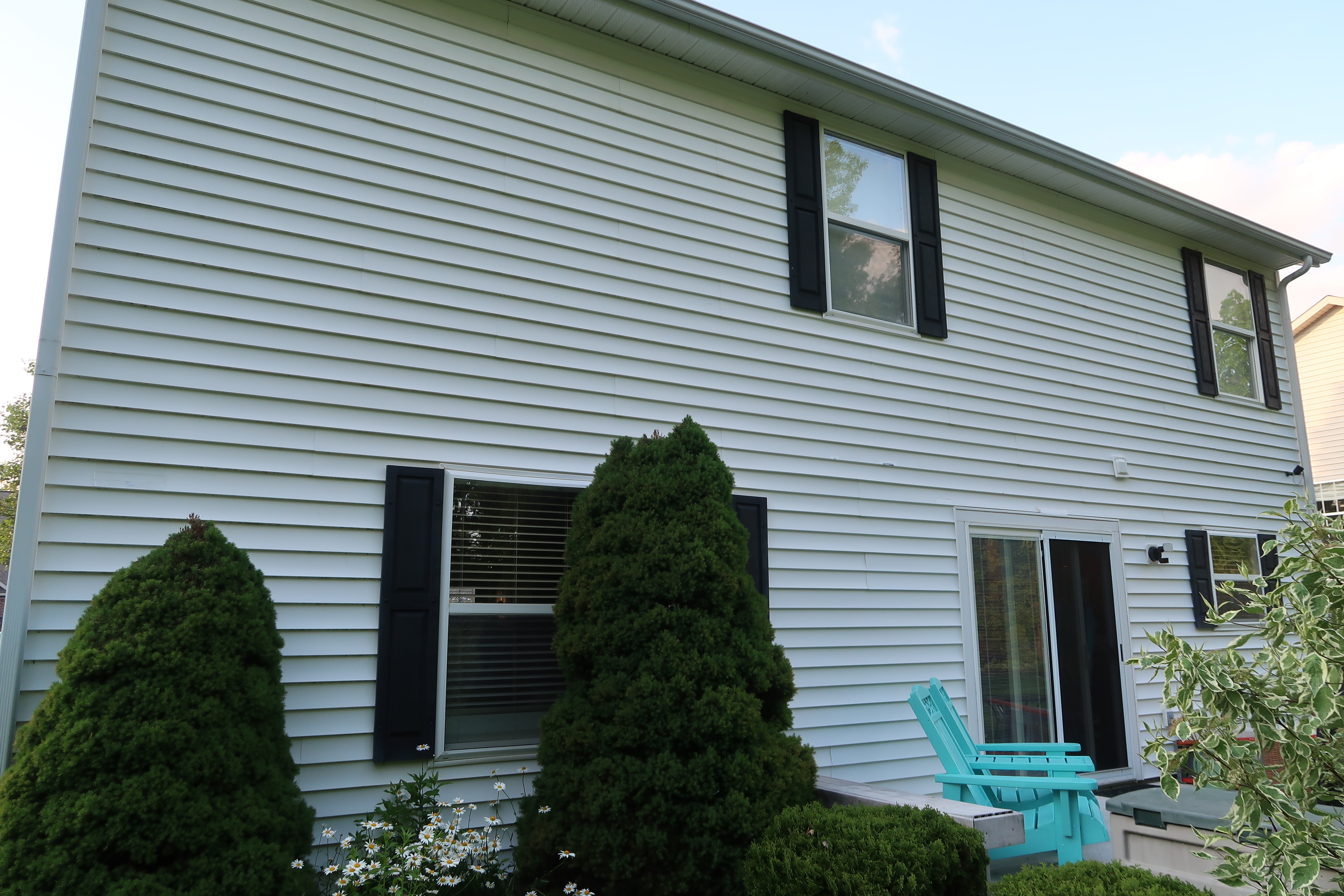 House exterior siding clean after soft washing